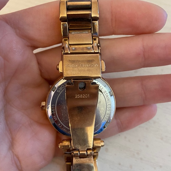 Authentic Michael Kors Watch - Picture 2 of 3